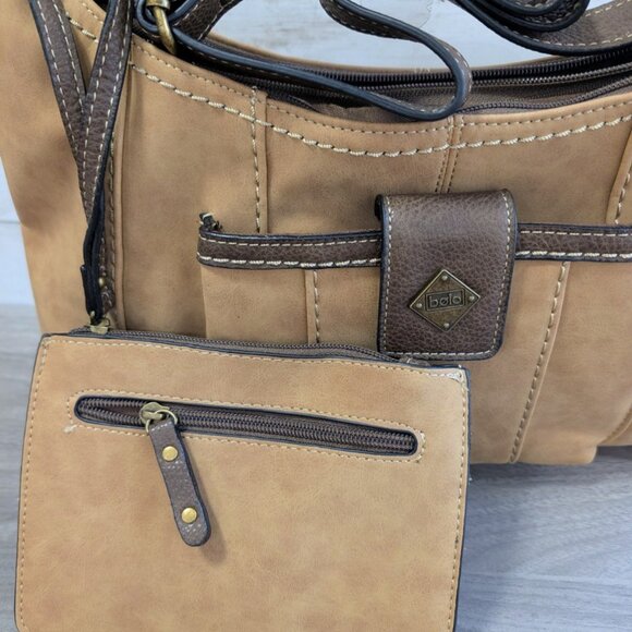 Brown hobo crossbody bag with wristlet by Bolo NWT - Picture 4 of 9